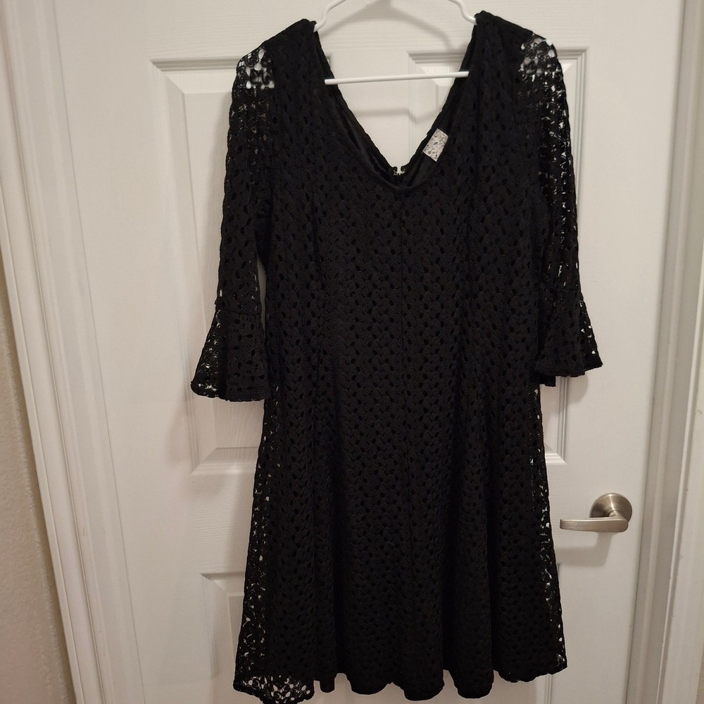 Naif Black Lace V Neck Crochet Bell‎ Sleeve A Line Dress Plus Size 1X